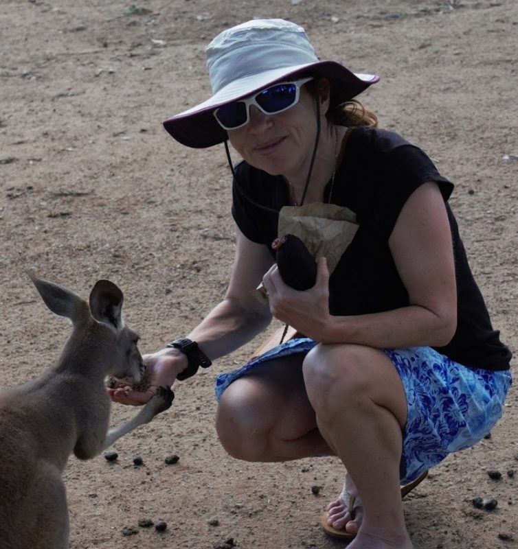 Dre Hélène Carabin et un kangourou